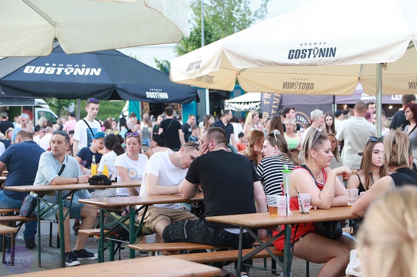 Tłumy na Food Truck Festivals na Słodowie, 24 czerwca 2023.