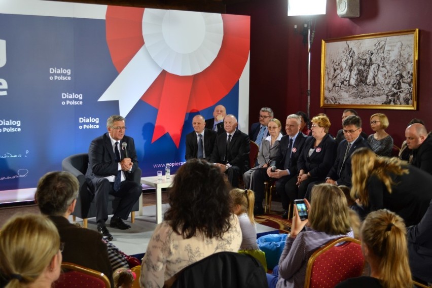 Gniew: prezydent Bronisław Komorowski zawitał z kampanią wyborczą na zabytkowy zamek [FOTO, WIDEO]