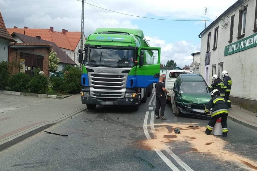 - Na szczęście nikomu nic poważnego się nie stało. Kierowcy...