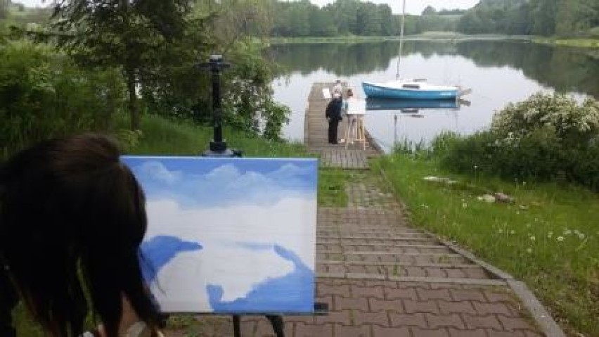 Plener malarski z artystami stowarzyszenia „Wło-Art” w Marinie Zarzeczewo