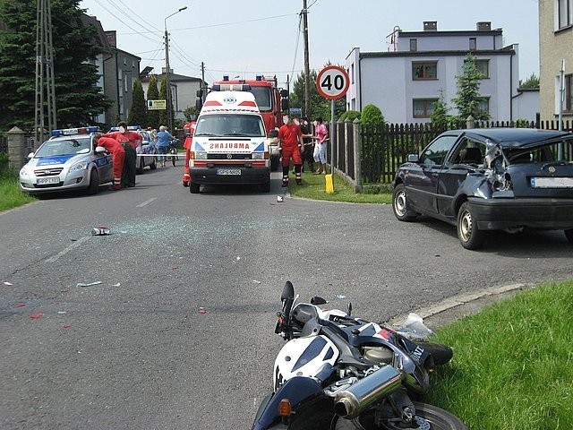 Tragiczny wypadek w Imielinie. Motocyklista nie żyje [ZDJĘCIA]