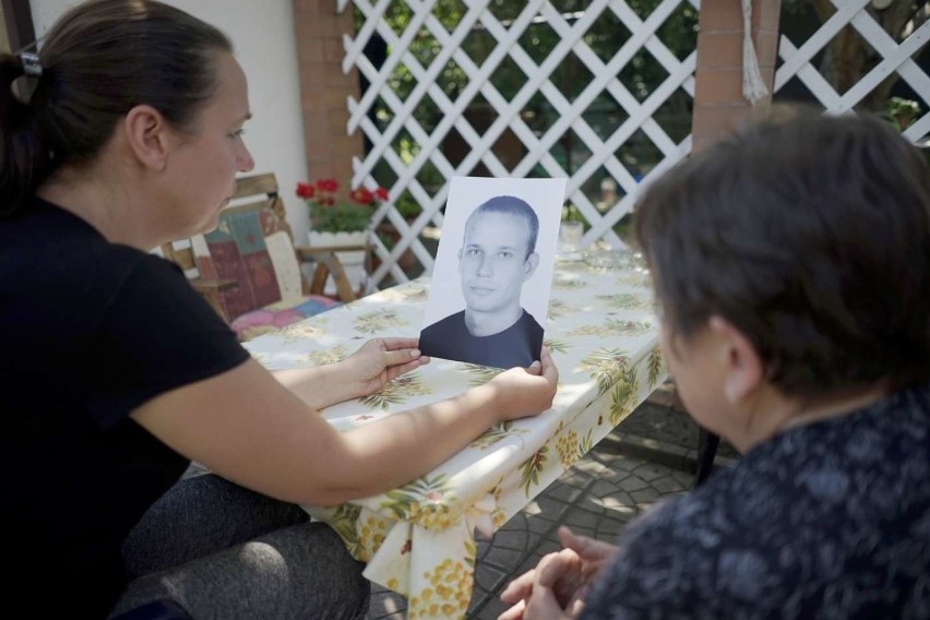 Rodzina Piotra nie potrafi wybaczyć policjantom tego, co...