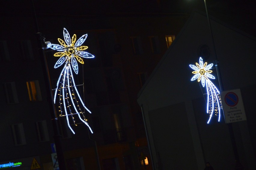 Nysa już przystrojona iluminacjami! Zobacz jak wyglądają świąteczne ozdoby w mieście