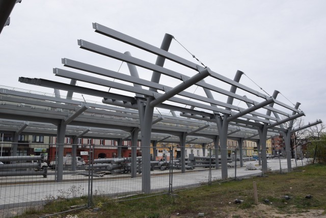 Tak wygląda postęp prac przy budowie centrum przesiadkowego przy ulicy Piłsudskiego w Częstochowie Zobacz kolejne zdjęcia. Przesuwaj zdjęcia w prawo - naciśnij strzałkę lub przycisk NASTĘPNE