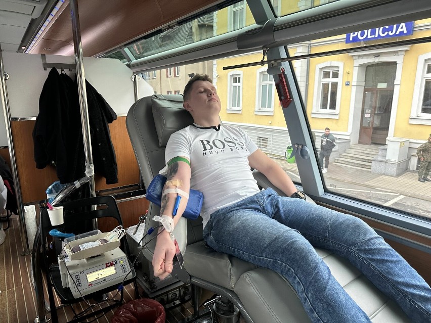 Śremscy krwiodawcy nie zawiedli.Podczas 43. akcji honorowego oddawania krwi zebrano ponad 15 litrów. Chętnych nie brakowało! [film, zdjęcia]