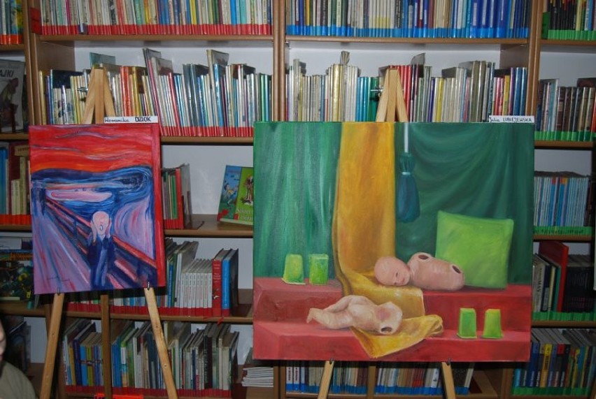 Młodzi artyści zaprezentowali prace w Bibliotece Miejskiej