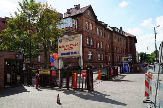 Klinika ginekologiczno-położnicza przy ulicy Polnej w Poznaniu pracuje bez zakłóceń. Żaden z oddziałów nie został zamknięty.