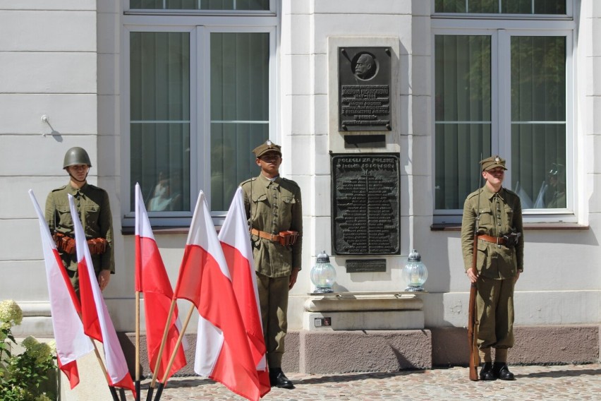 Święto Wojska Polskiego 2023. Tak w Wieluniu oddano hołd żołnierzom ZDJĘCIA, WIDEO