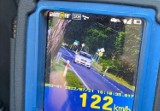 Policjanci z Dąbrowy Tarnowskiej zatrzymali pirata drogowego na DW 982. Za kierownicą BMW przekroczył prędkość o 72 km/h