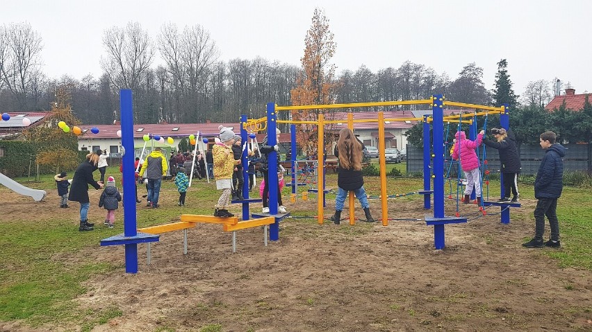 Oficjalne otwarcie liniowego placu zabaw w Berzynie