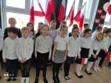 Pleszew. Patriotyczna "Trójka". Dzieci uczciły święto Konstytucji 3 maja i Dzień Flagi