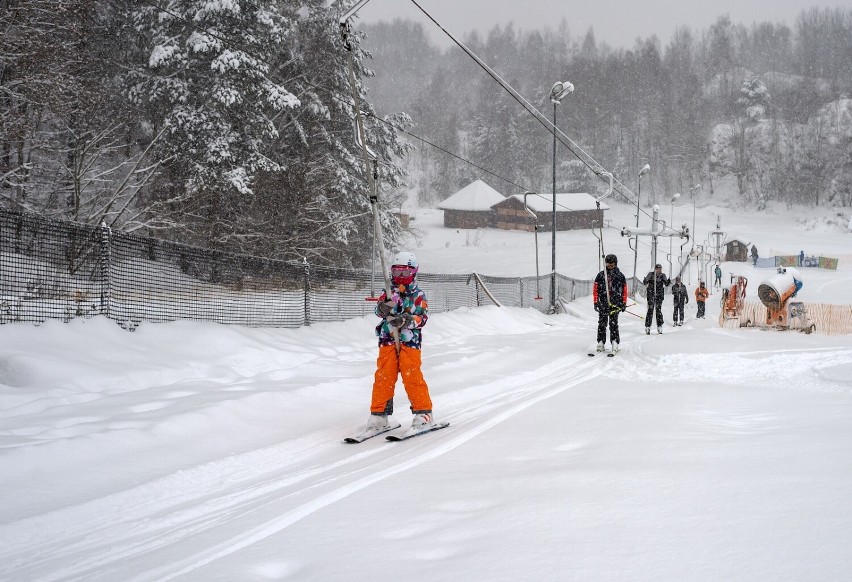 Bytomskie Dolomity zapraszają! Ruszył sezon narciarski w ośrodku Stok – Sport Dolina - Bytom. Warunki bardzo dobre!