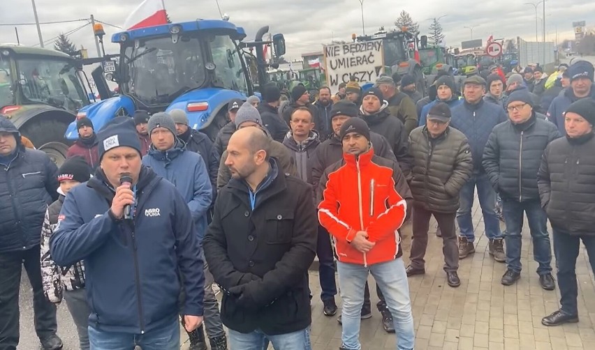 Rolnicy z AGROunii nie ustępują i nadal protestują w Chełmie
