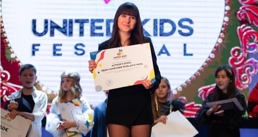14-letnia wokalistka zdobyła nagrodę specjalną festiwalu w...