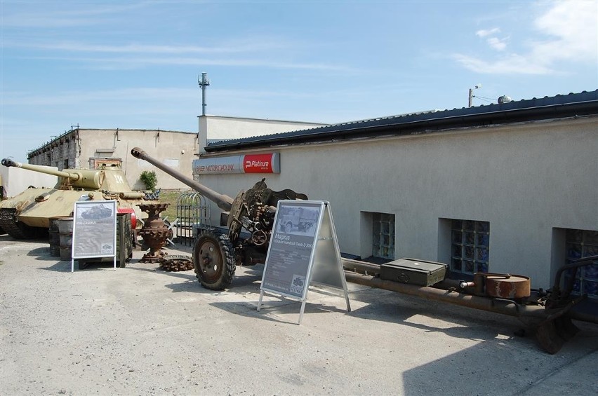 Muzeum Techniki Wojskowej Gryf w Żukowie ma nowy nabytek - odrestaurowanego Opla Blitza z 1951 r.