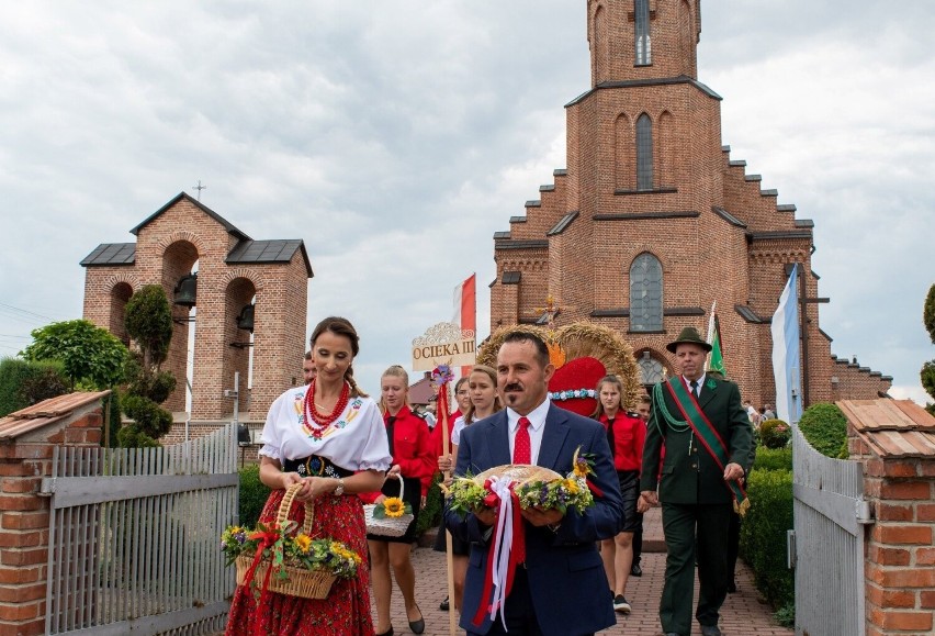 Dożynki 2022. Rolnicy świętowali w Gminie Ostrów [ZDJĘCIA]