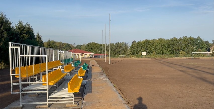 Drugi etap modernizacji boiska w Ińsku. Remontują budynek socjalny
