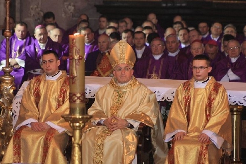 Mszy przewodniczył nuncjusz papieski w Polsce abp. Celestino...