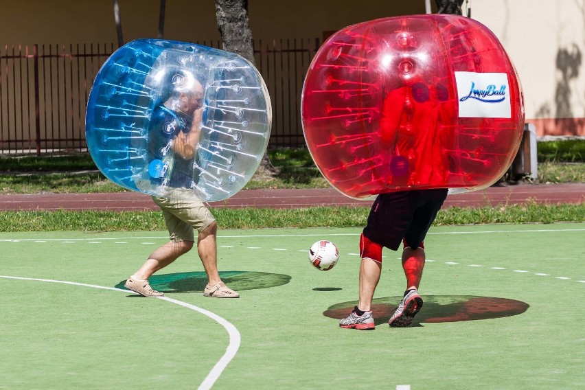 Bubble Football jest nową alternatywną formą sportu, która...