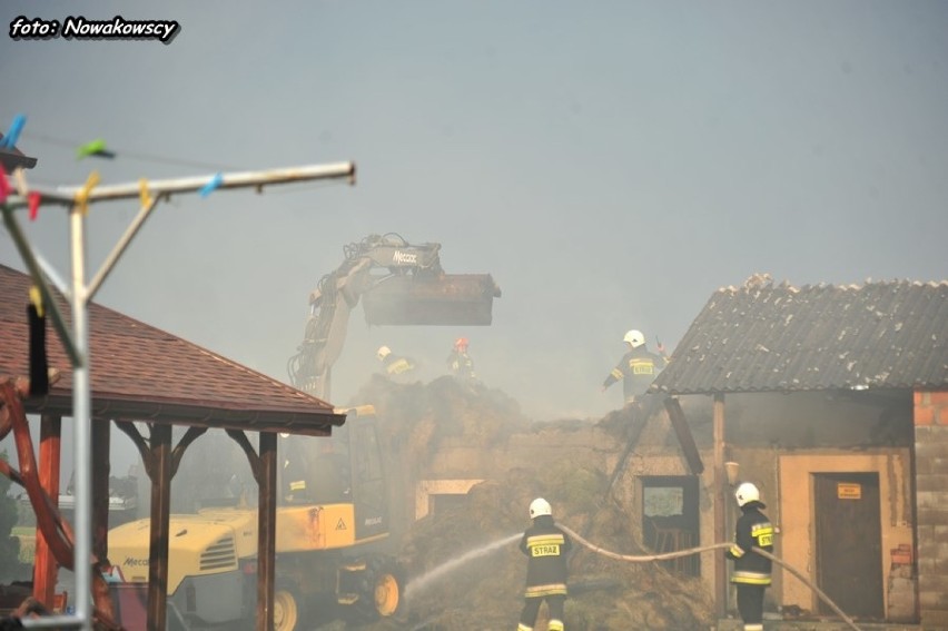 Pożar zabudowań gospodarczych w gminie Przystajń [ZDJĘCIA] Kilkanaście jednostek walczyło z ogniem w miejscowości Galińskie