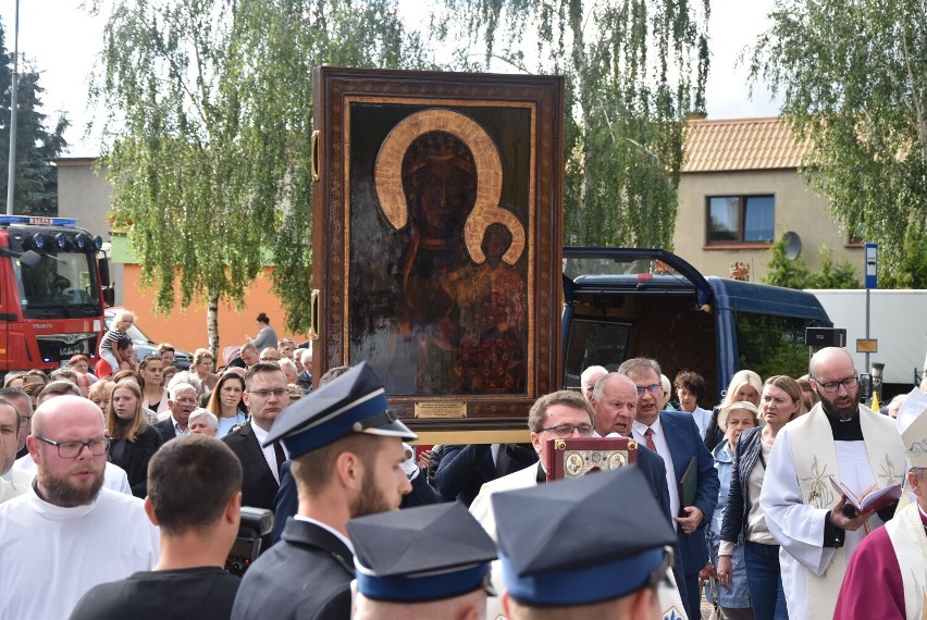 Kopia Cudownego Obrazu Matki Bożej Jasnogórskiej dotarła do Chodzieży