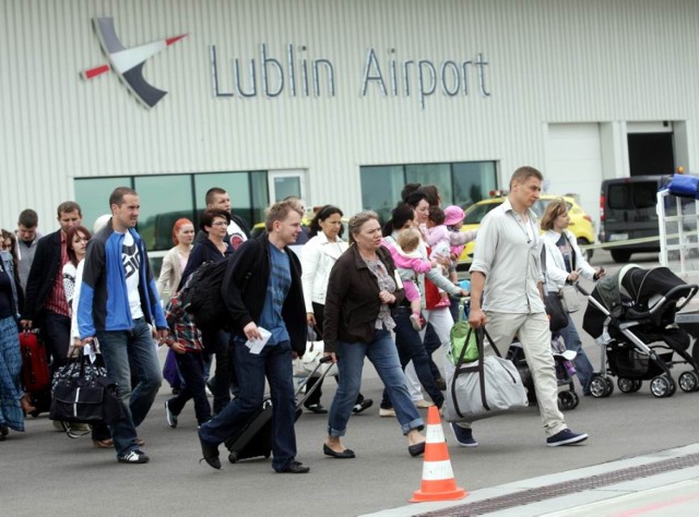 Lotnisko Lublin: Więcej lotów, mniej pasażerów