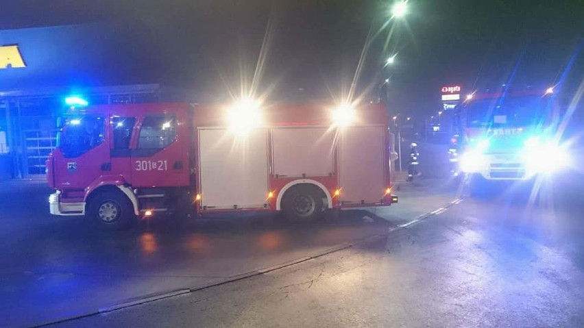 Pożar w IKEI w Katowicach. Zapaliła się instalacja w magazynie [ZDJĘCIA] 