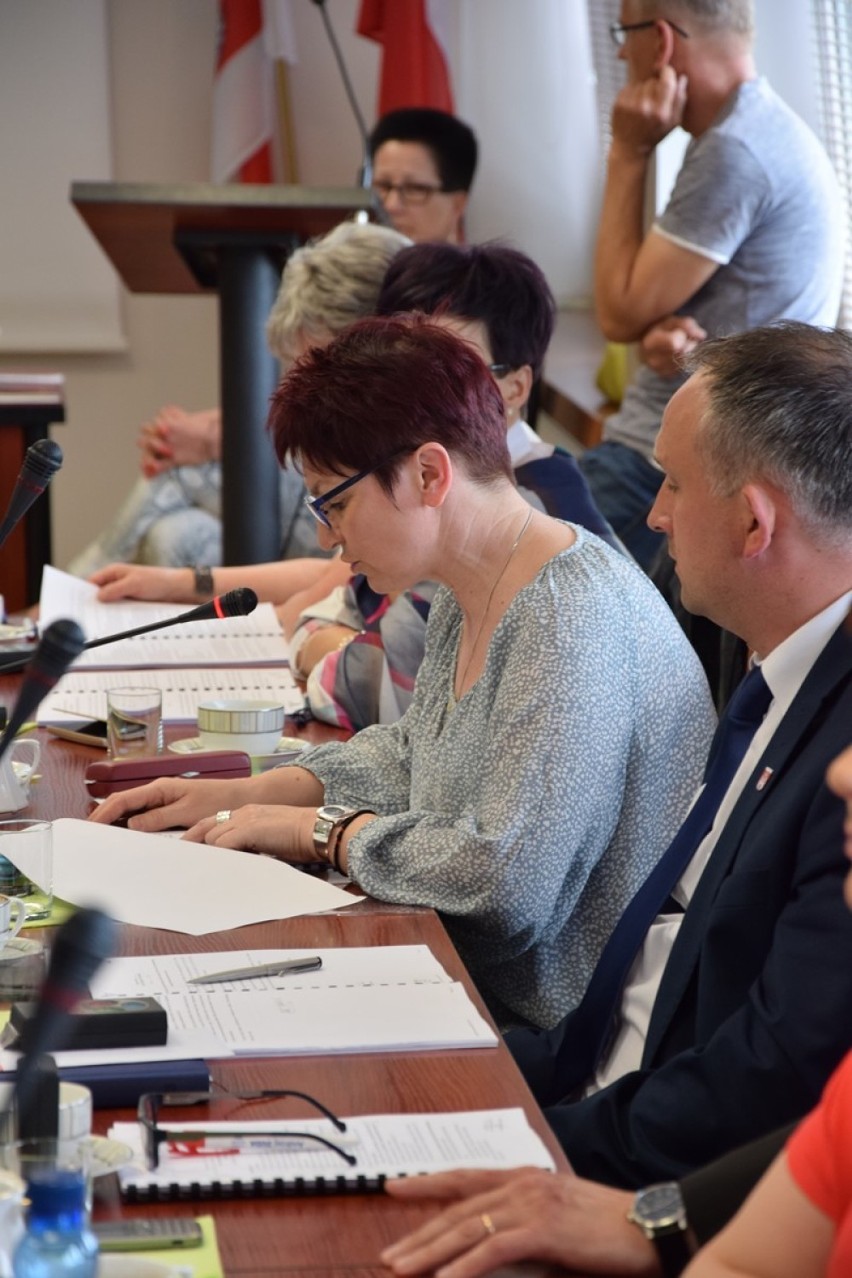 Prezydent Sieradza Paweł Osiewała otrzymał absolutorium za realizację budżetu 2015