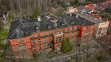 Wałbrzych: Były szpital na Gaju sprzedany za 570 tys. zł (ZDJĘCIA)