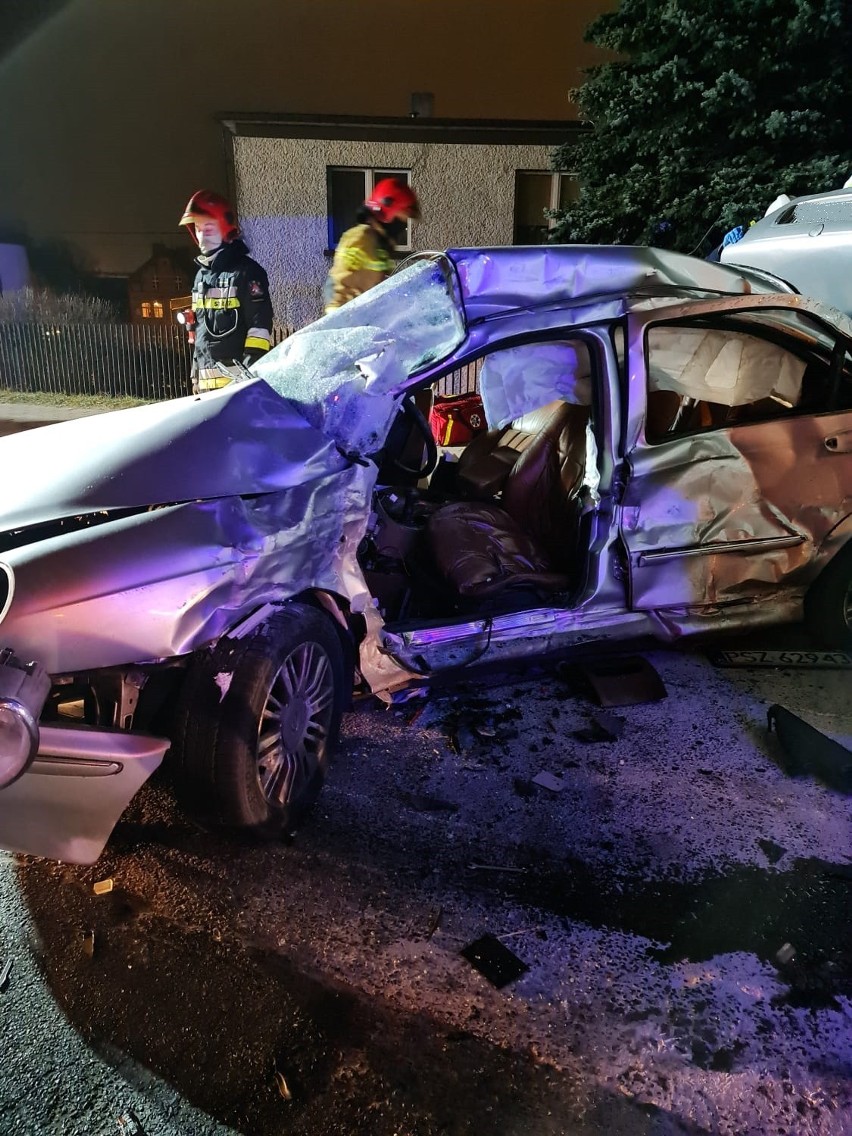 W wyniku wypadku młody kierowca Lancii zginął na miejscu