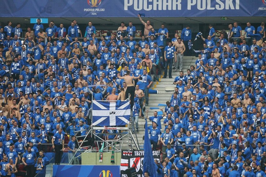 Finał Pucharu Polski: Kibice Lecha Poznań na Stadionie Narodowym