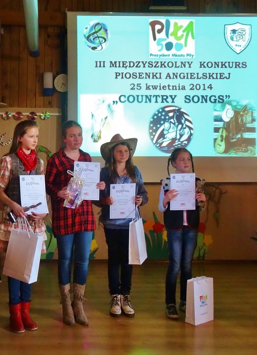 Szkoła Podstawowa nr 1 w Pile: konkurs piosenki angielskiej