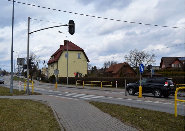 Między innymi te przejścia na terenie gminy Pszczółki, już niedługo mają zostać doświetlone.