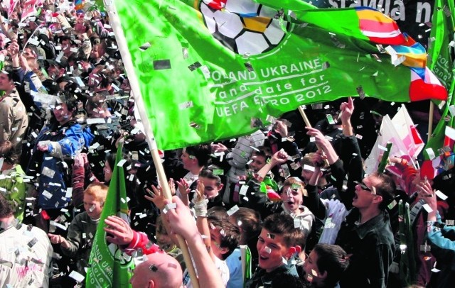 Plac Wolności i szaleństwo po wiadomości o przyznaniu nam Euro 2012