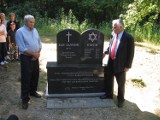 W Woli Brzosteckiej stanął pomnik zamordowanych Żydów i Polaka