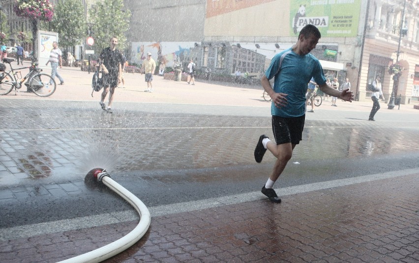 Kurtyny wodne na Piotrkowskiej w Łodzi