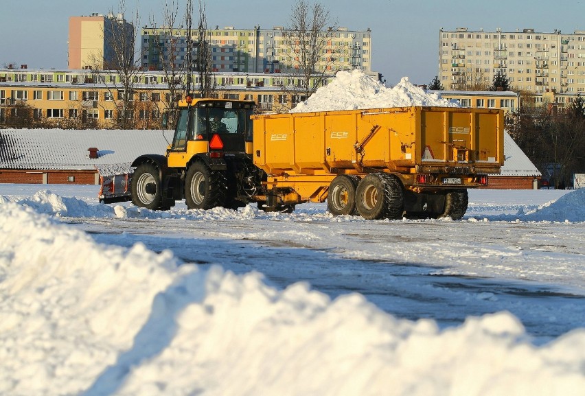 Zima w Piotrkowie na archiwalnych zdjęciach