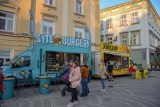 Street Food Festival w Przemyślu. Na Rynku zaparkowały food trucki z kuchnią z różnych stron świata [ZDJĘCIA]