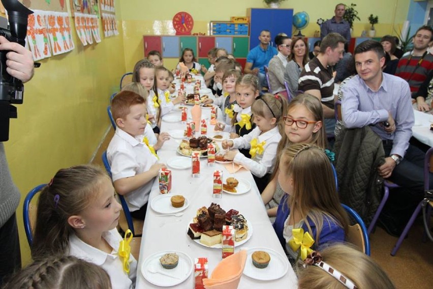 Ślubowanie klas pierwszych w Szkole Podstawowej nr 6 w Zawierciu