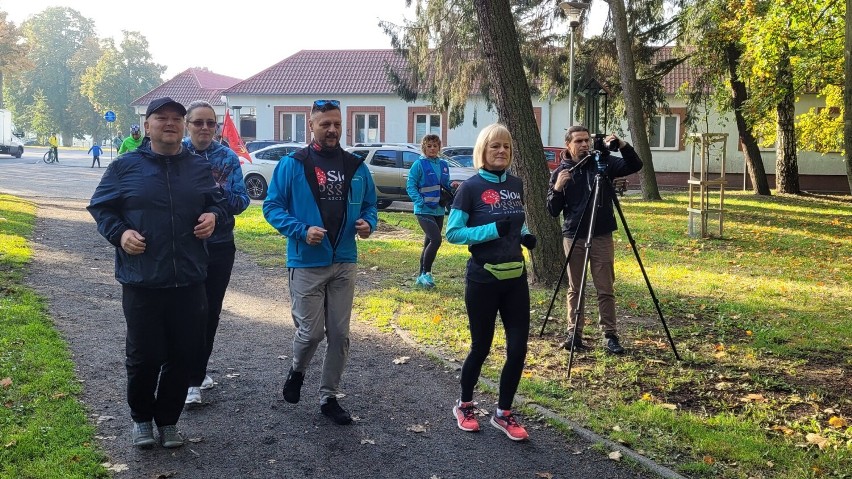 Szczecinecki Parkrun skończył 9. lat. Bieg jubileuszowy z tortem [zdjęcia]