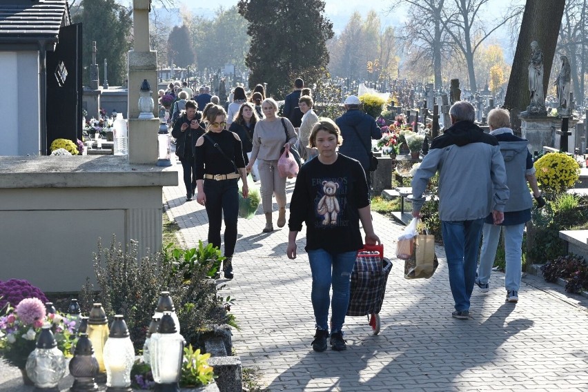 W poniedziałek, 31 października, czyli przeddzień Wszystkich...