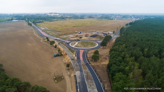 Nowe rondo włączone do ruchu, ale utrudnienia nadal są