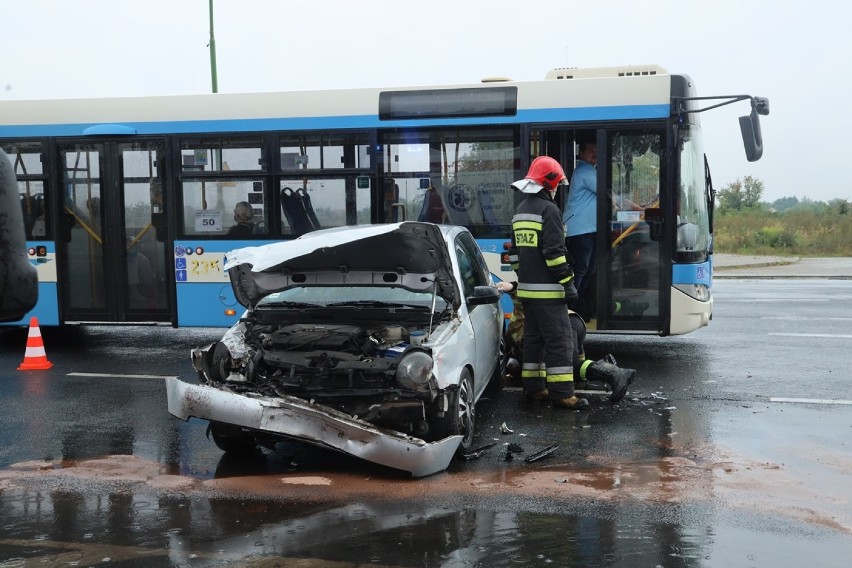 Wypadek na ulicy Piłsudskiego w Legnicy [ZDJĘCIA]