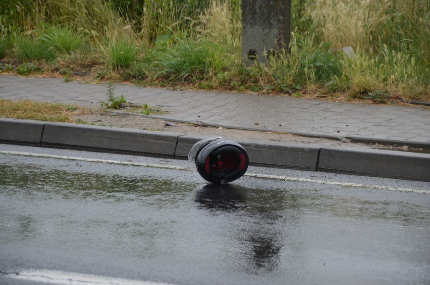 Wypadek na ul. Częstochowskiej w Wieluniu. Motocyklista trafił do szpitala ZDJĘCIA