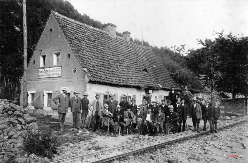 1914 rok i biuro budowy zapory w Zagórzu Śląskim, wtedy...