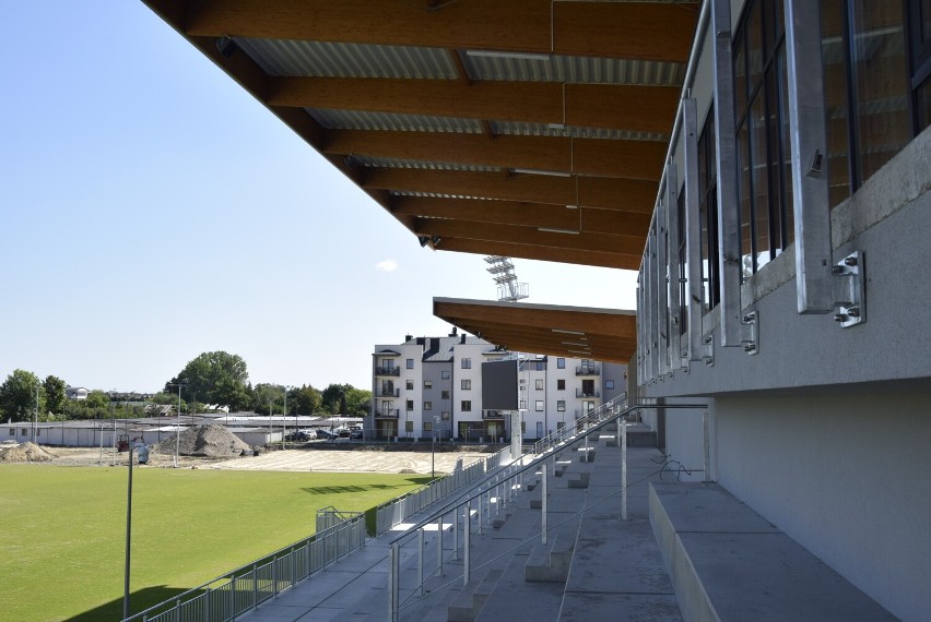 W sumie 5 boisk i odnowione korty tenisowe wchodzą w skład nowego kompleksu sportowego przy ulicy Pomologicznej