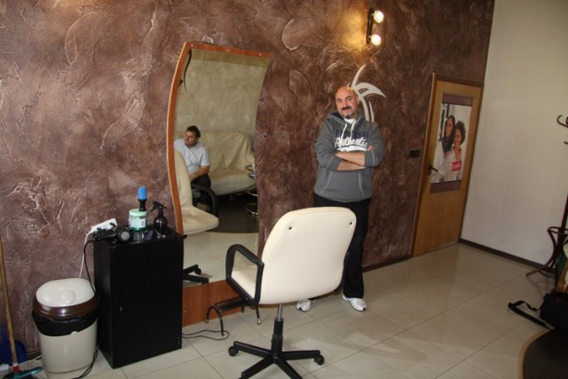 Męski zakład fryzjerski przy ulicy Jana Pawła II 6B w Bytowie