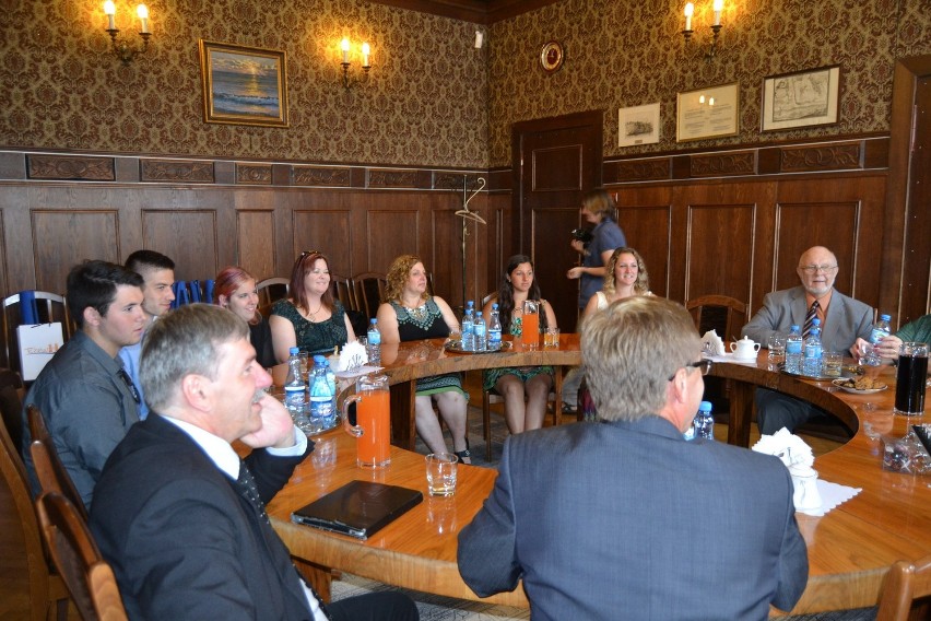 Tczew: spotkanie prezydenta miasta z uczestnikami obozu językowego