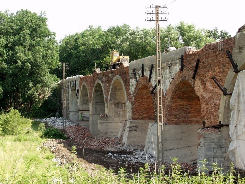 Jędrzychowice: Kosmetyka mostu po remoncie