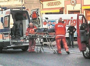 Koźmin - Motocyklista trafił do szpitala po zderzeniu z busem
